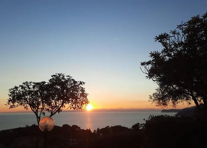 Sole E Azzurro Nyaraló *